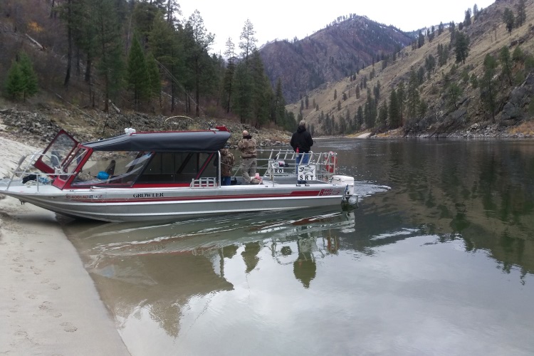 salmon river jet boat fishing